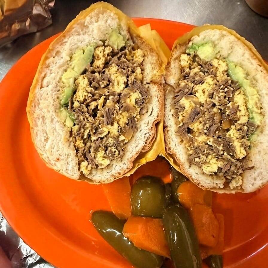 Torta de Huevo con Machaca