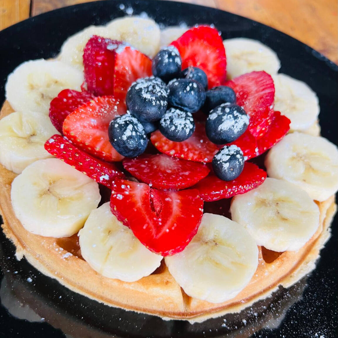 wafle con fruta