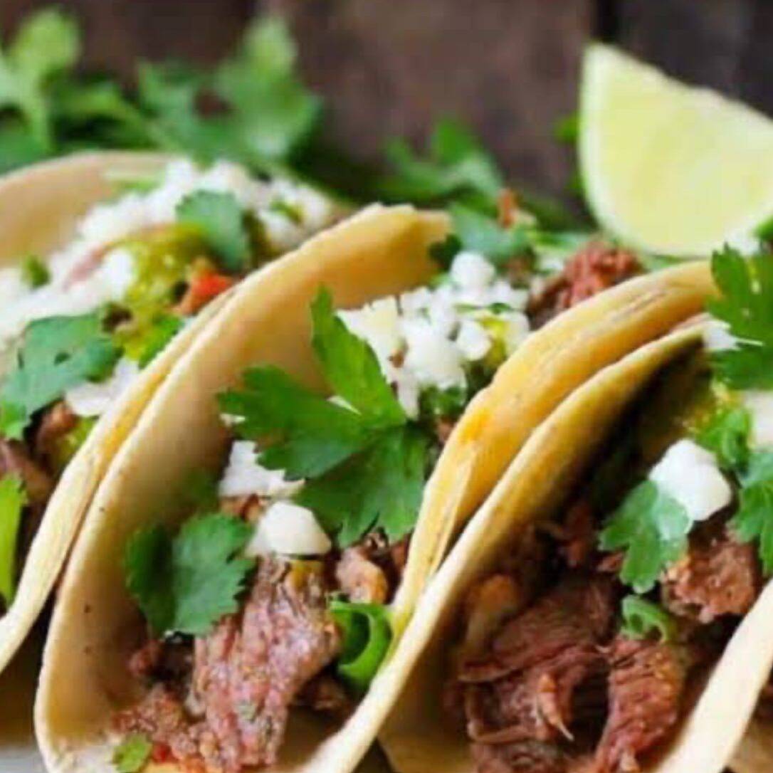 TACO DE CACHETE DE RES