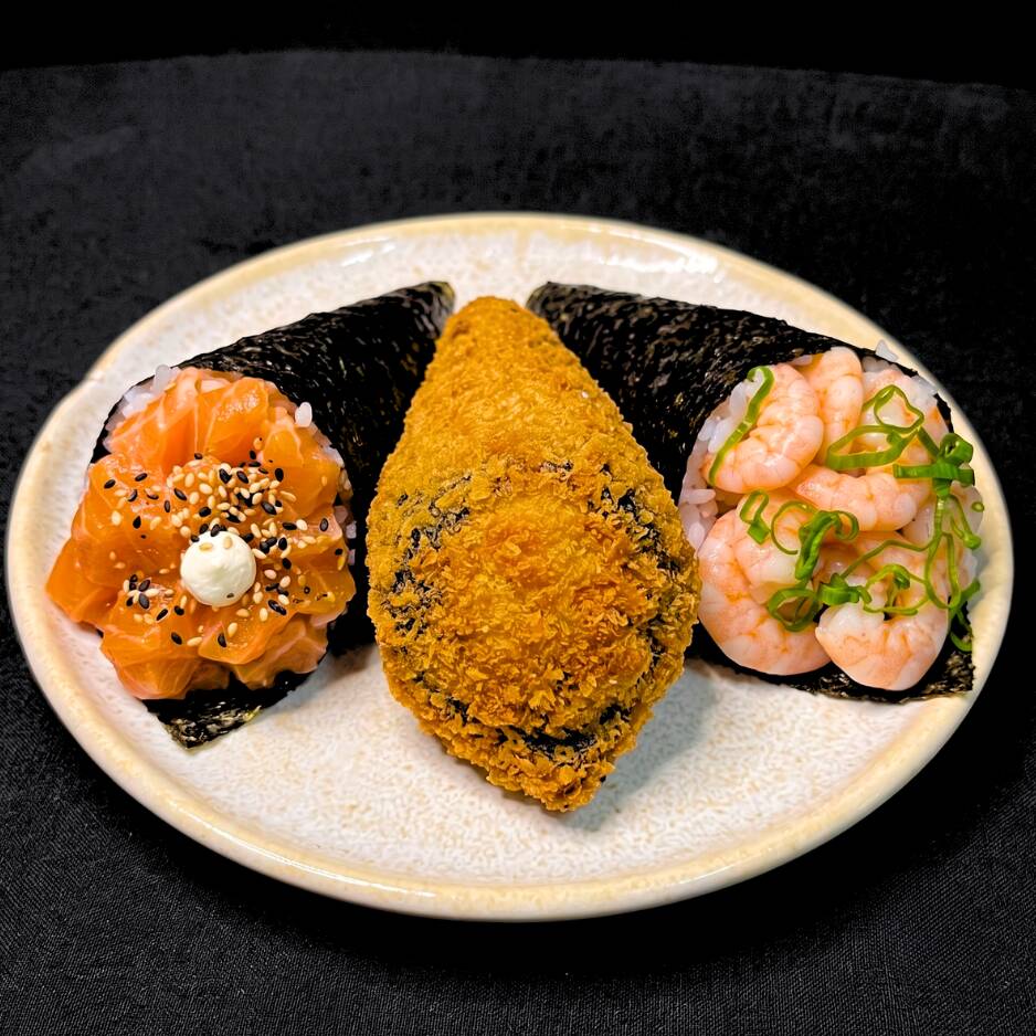 Escolha 3 dos seus mini temakis favoritos para saborear!
