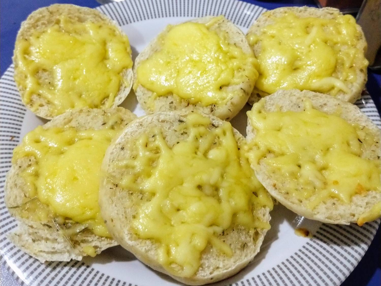 Orden Pan con Ajo y Queso 🥖