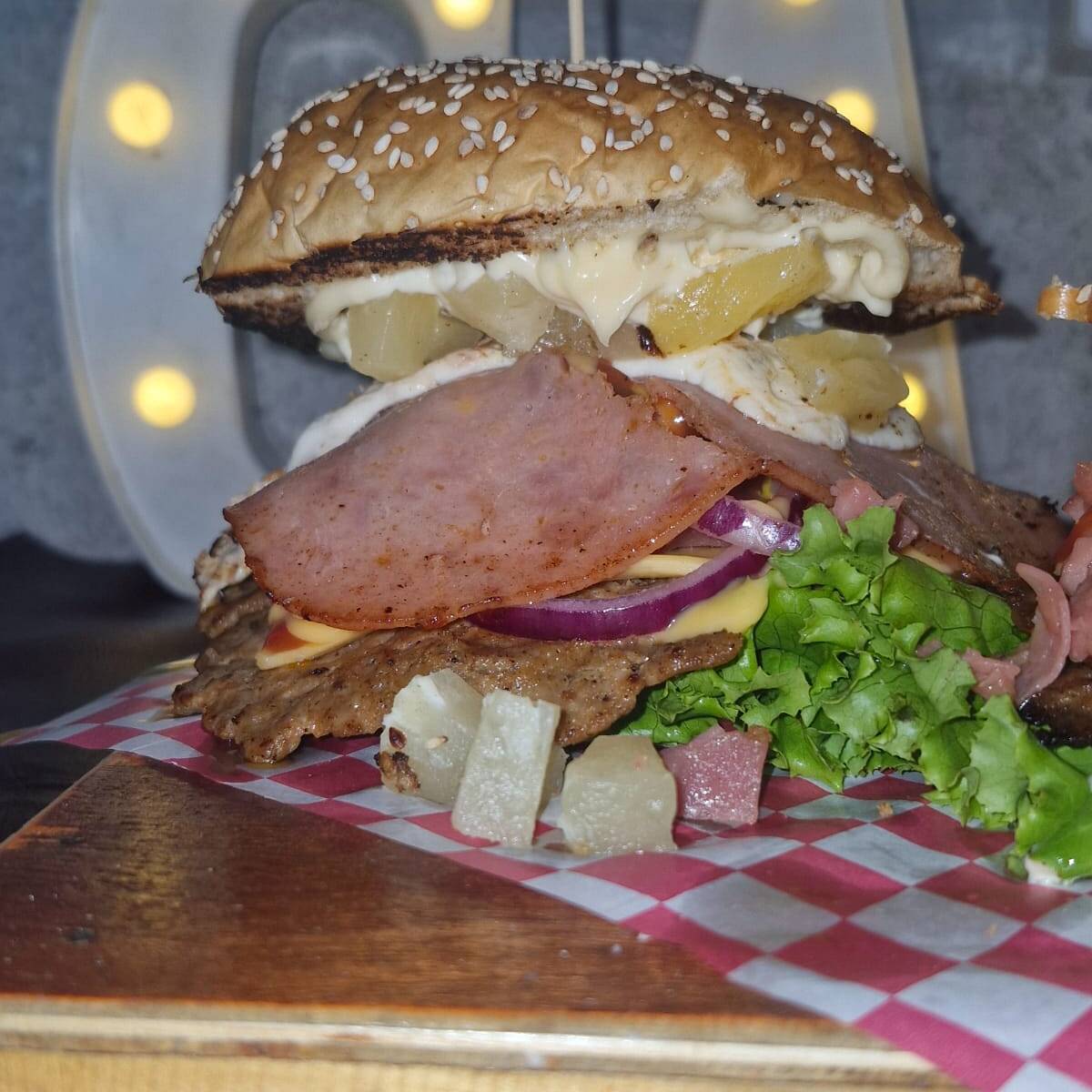 Hamburguesa Hawaiana