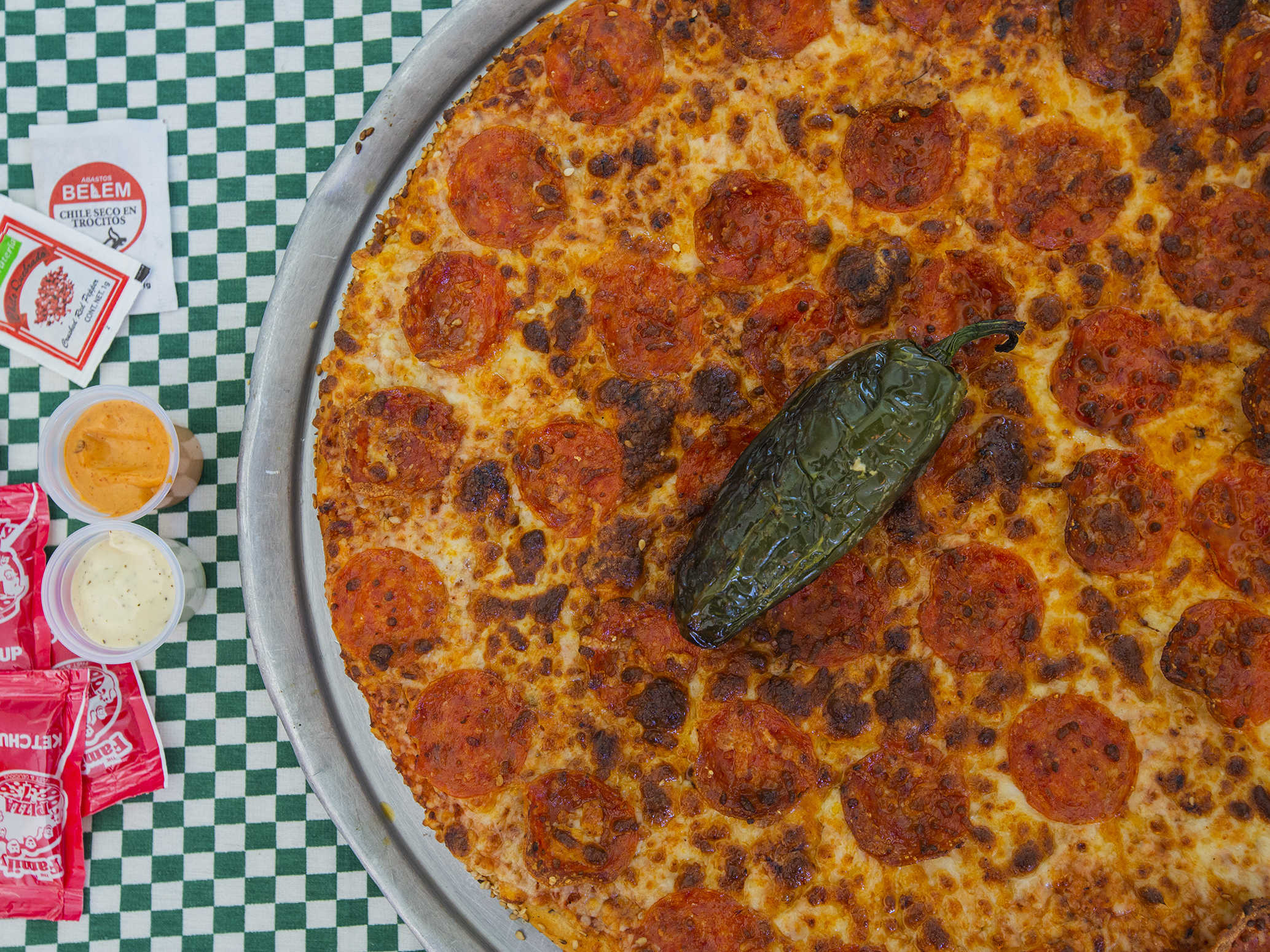 Pizza Peperoni y Gouda