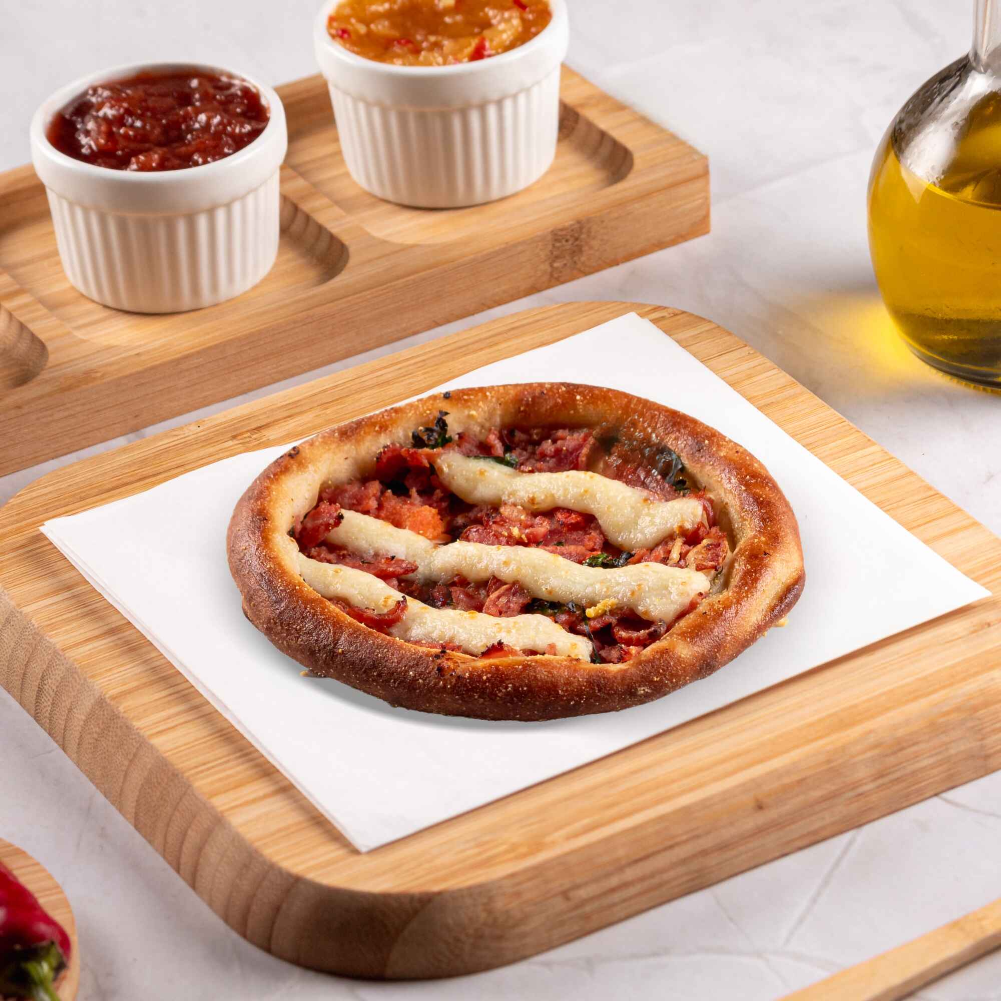 Recheada com calabresa moída e Catupiry Original, uma combinação irresistível de sabor e cremosidade.