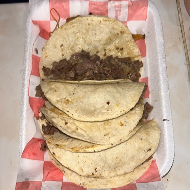 Orden de Tacos de Asada con Queso en Maíz