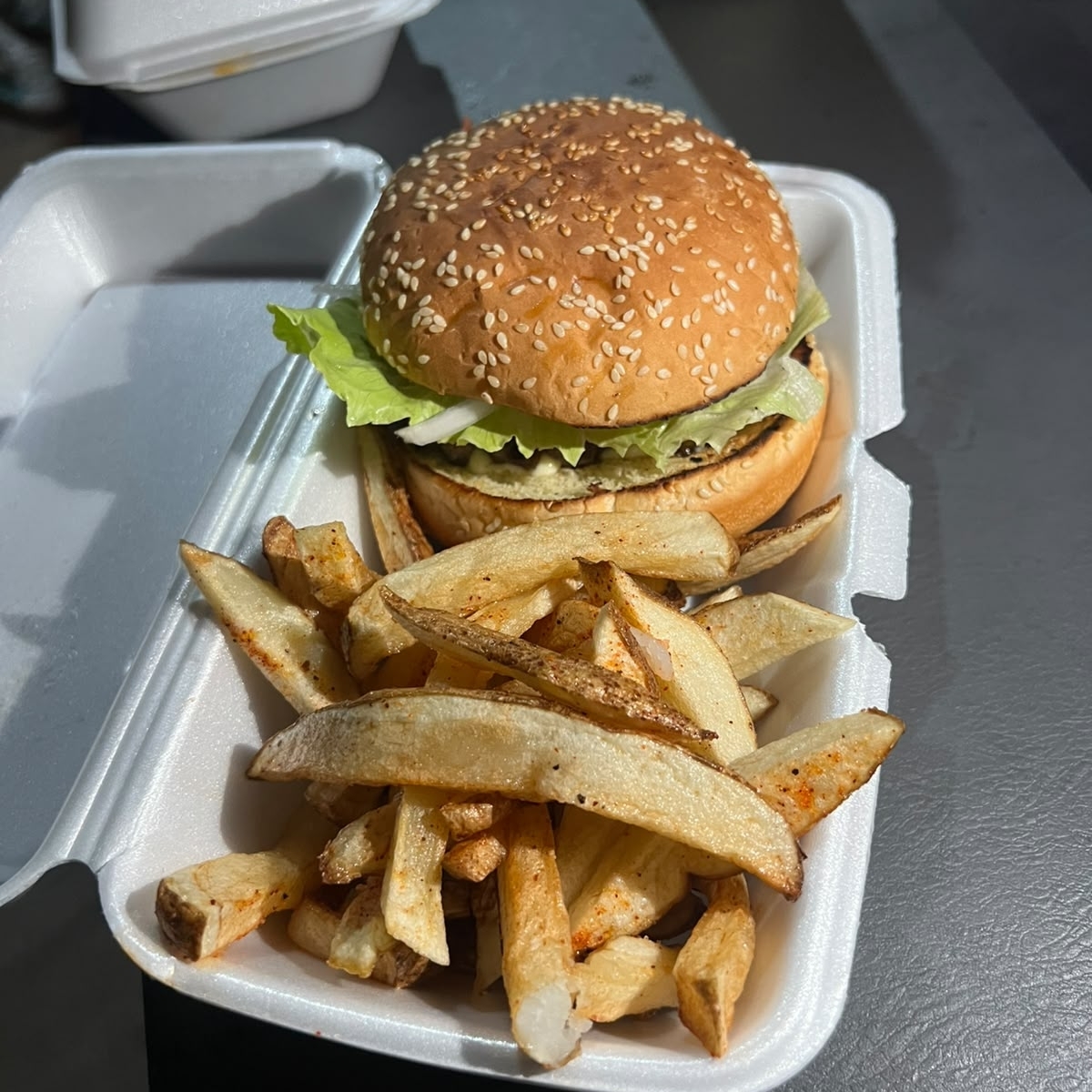 Hamburguesa Clásica con Papas