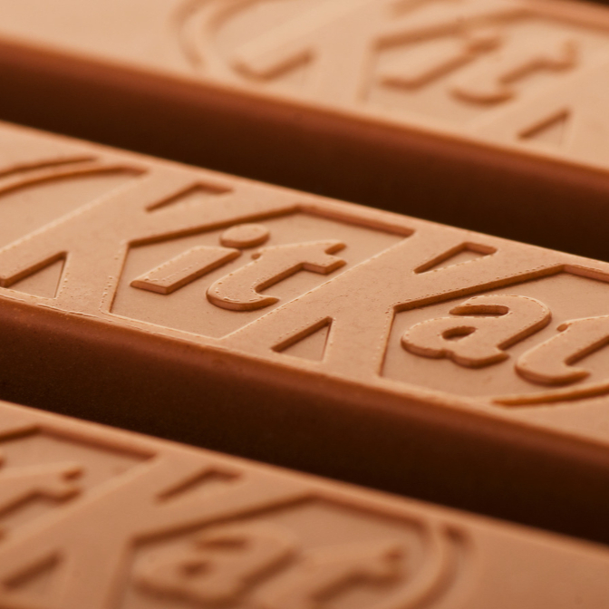Fresas con Crema Grandes con Kit Kat