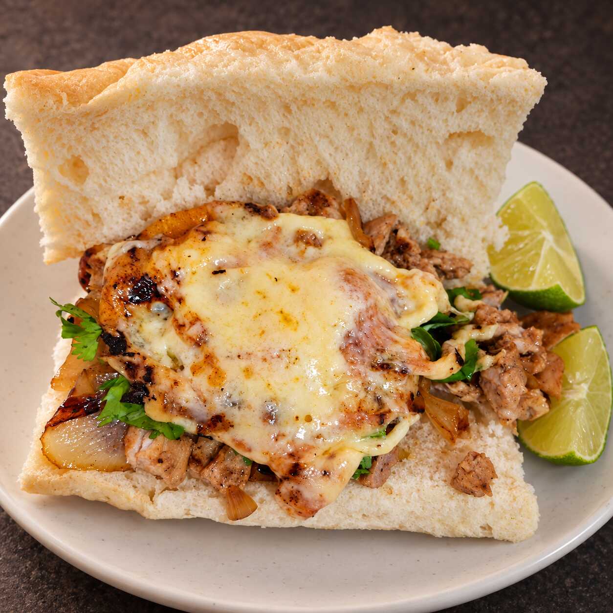 Torta de Carne Asada con Queso