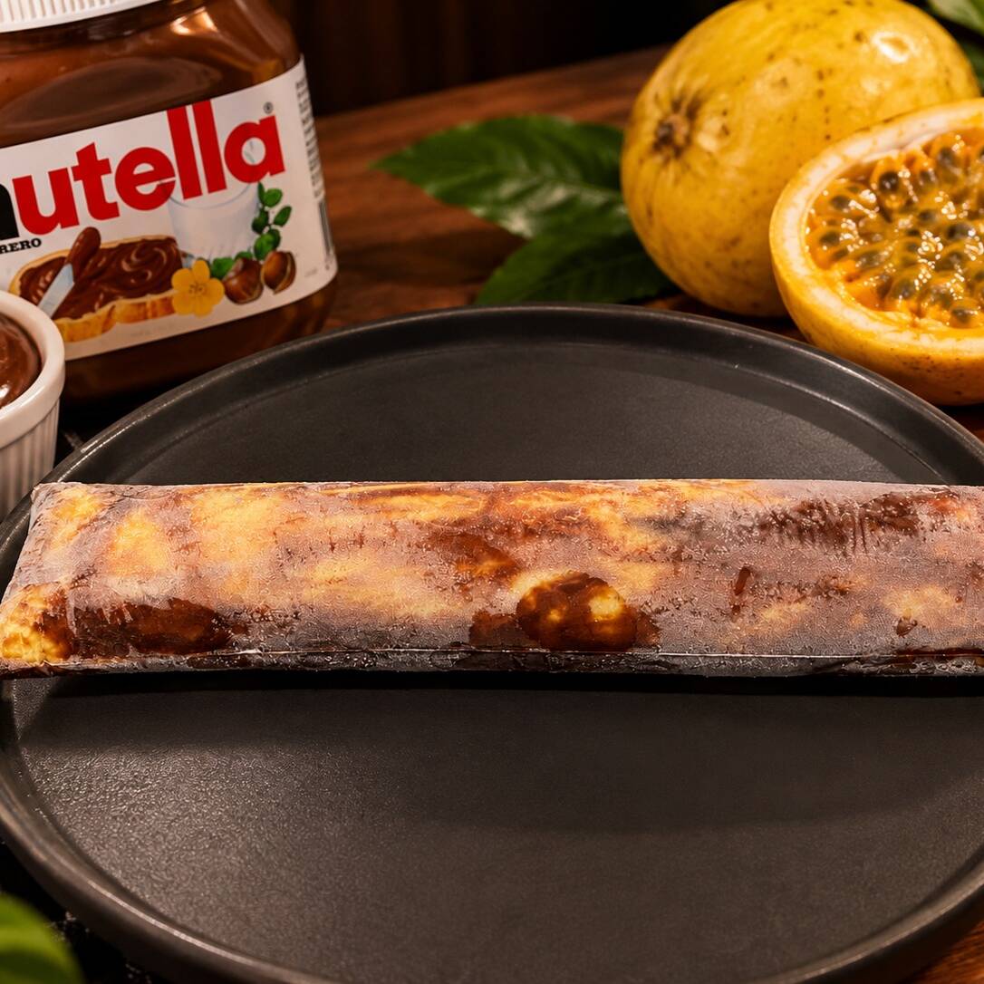 A combinação perfeita entre o azedinho irresistível do maracujá e a cremosidade da deliciosa nutella! 😍 Um gelinho supercremoso, com o sabor tropical do maracujá e aquele toque de Nutella que deixa cada mordida ainda mais especial. Uma explosão de sabores para se apaixonar! 🤤💛