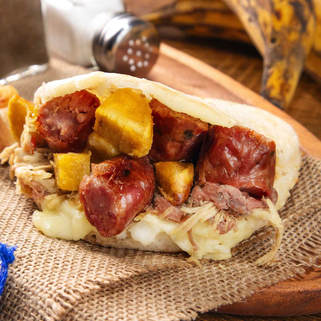 Super Arepa (Con Todo)+ Arepanona Dulce