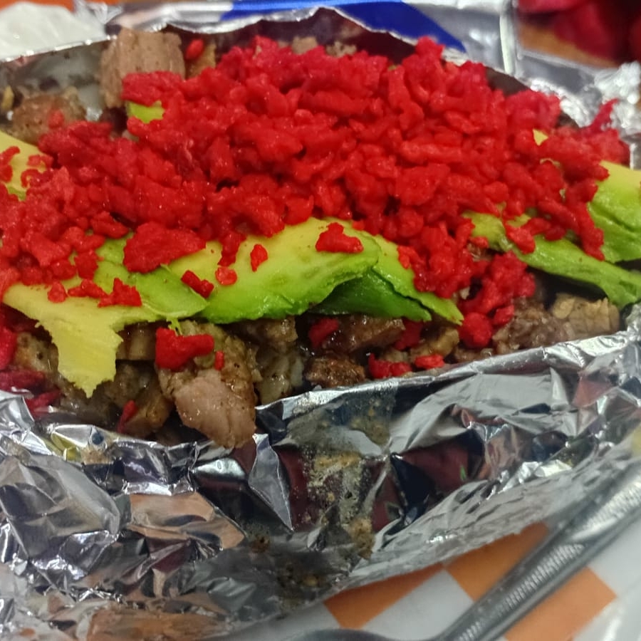 Papa de carne asada