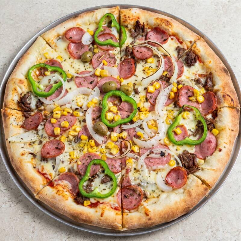 Massa Tradicional, Molho ao Sugo, Muçarela, Presunto, Calabresa, Pimentão, Cebola, Milho, Azeitona e Orégano.
tags: #pizza, #lanches, #lazanha, #massas, #espaguete, #hambúrguer, #batatafrita, #doces, #salgados, #molhos, #Catupiry, #bacon, #carneseca, #presunto, #muçarela #mussarela, #palmito, #frango, #bolonhesa, #requeijão, #calabresa, #champignon #marguerita, #4sabores, #borda, #cheddar, #porções, #promoção, #cupom, #entrega, #grátis, #bebidas, #refrigerante,, #Heineken,, #stella, #Corona, #lombinho, #atum, #sardinha, #caldos, #hamburguer, #bar, #restaurante, #retirada, #visa, #master, #ello, #refeição e #variedades.