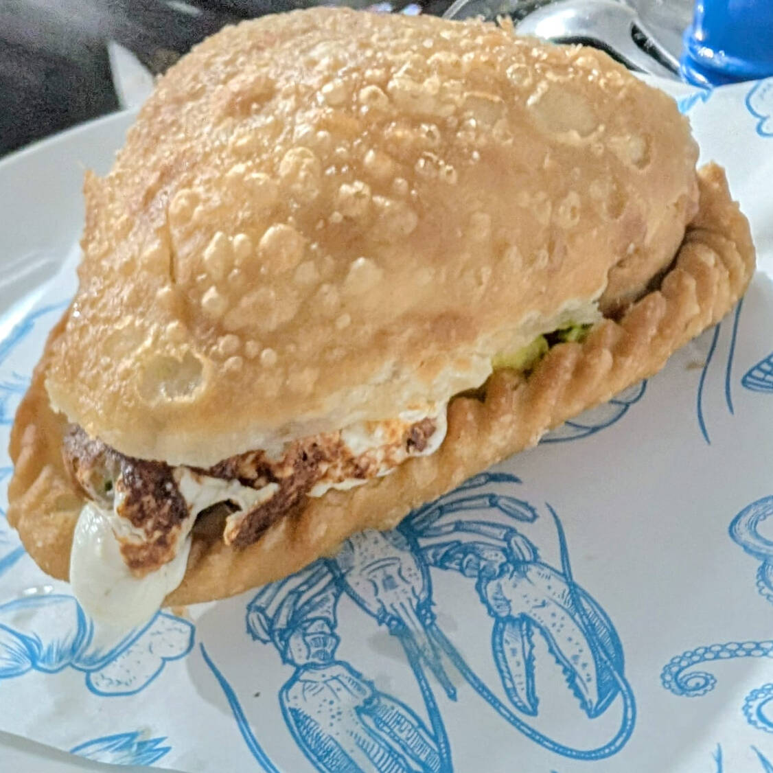 Empanada de Camarón con Queso