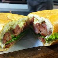 CALBRESA COM QUEIJO TIPO MUSSARELA, ALFACE E TOMATE