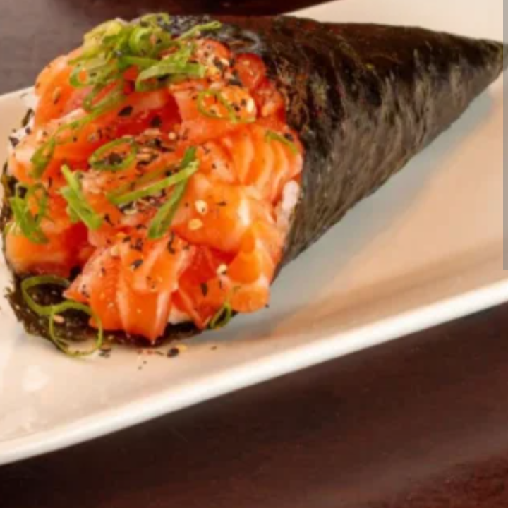 Temaki salmão
Obs: (sem cream cheese).