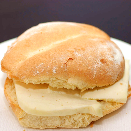 Pan con Queso