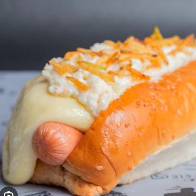 Salchipapa+perro Gratinado