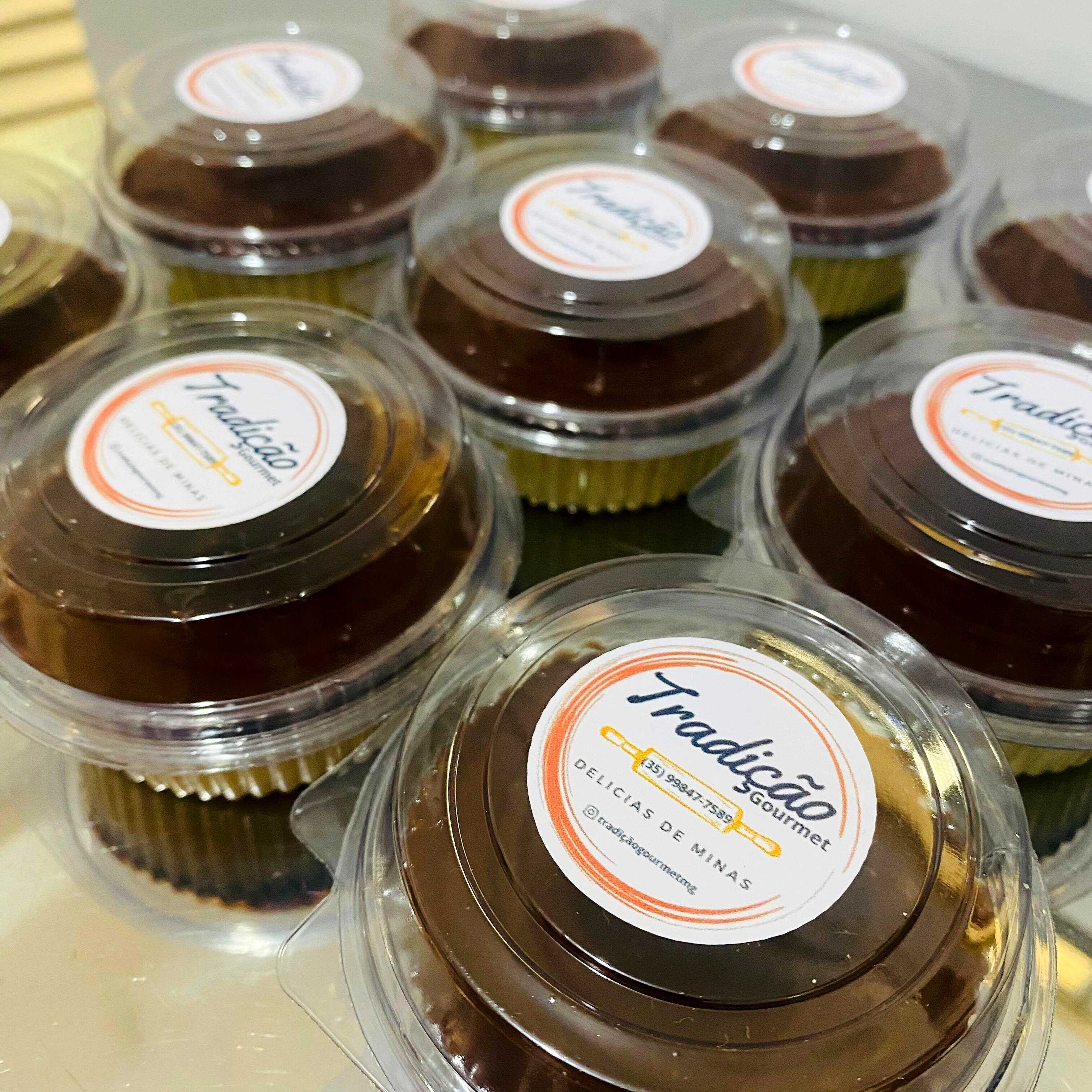 Feito com um ganache delicioso e prestígio com pedaços deliciosos de coco.