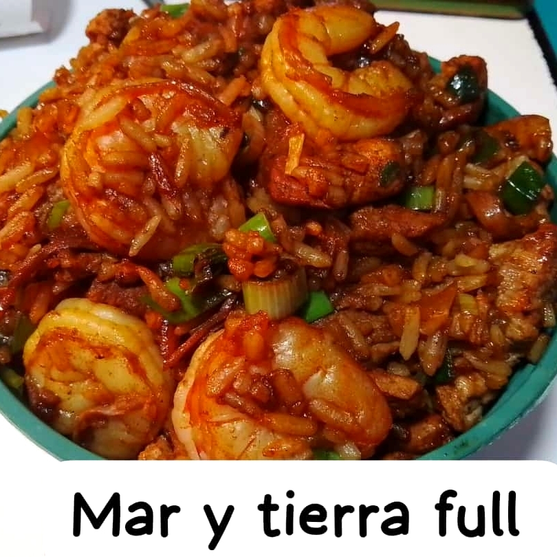 MAR Y TIERRA FULL COM CAMARONES YUMBO ENTERO