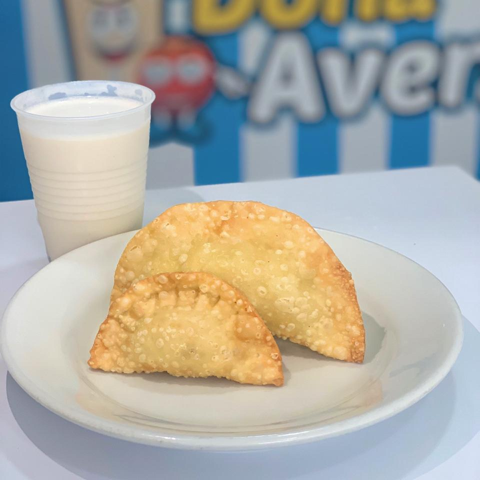 Empanada de Pollo Queso