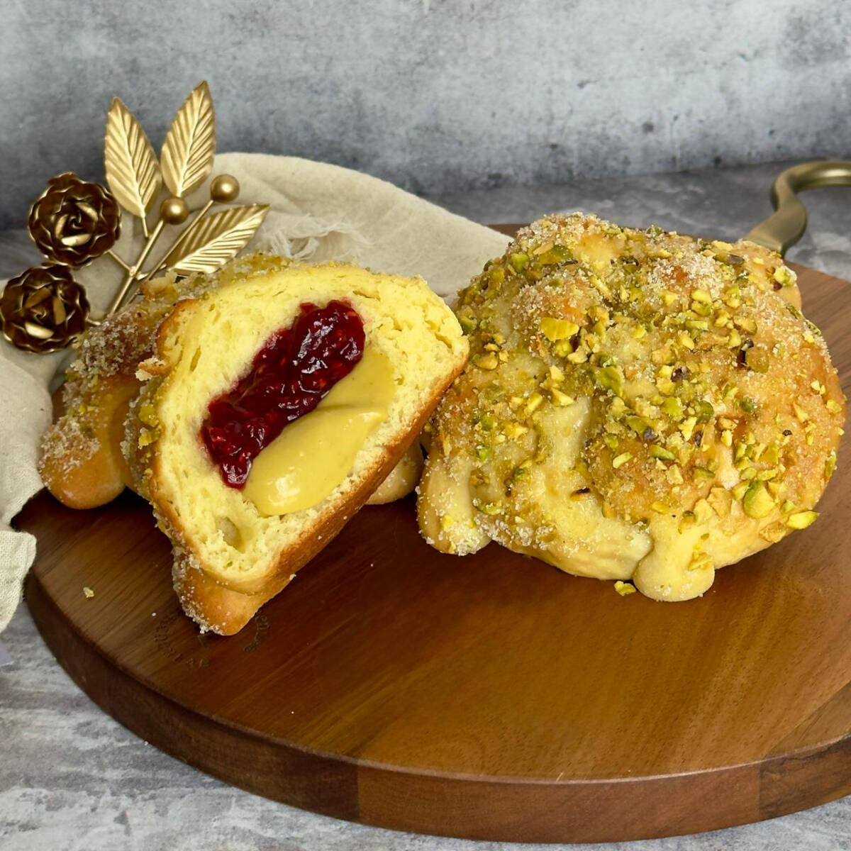 Pan Del Muerto Pistache Frambuesa