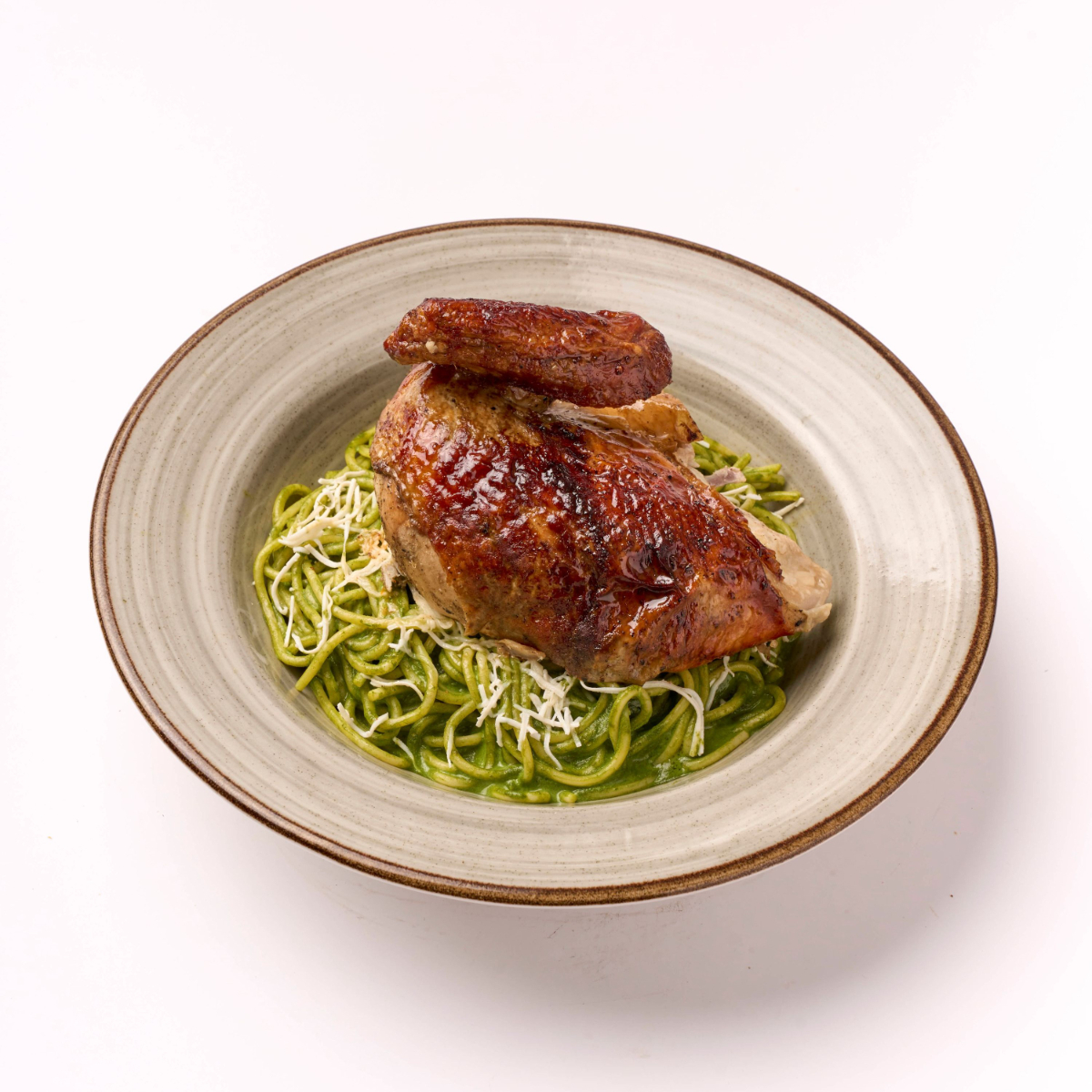 Spaghetti al Pesto con Pollo a la Brasa
