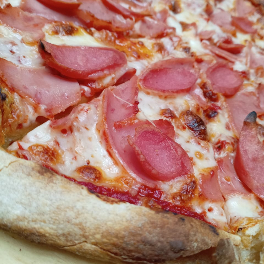 Pizza Carnes Frias Familiar