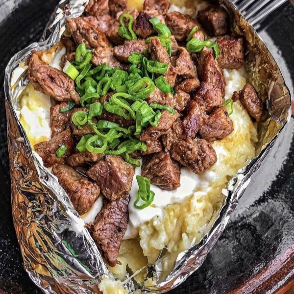 Papa Rellena de Carne Asada