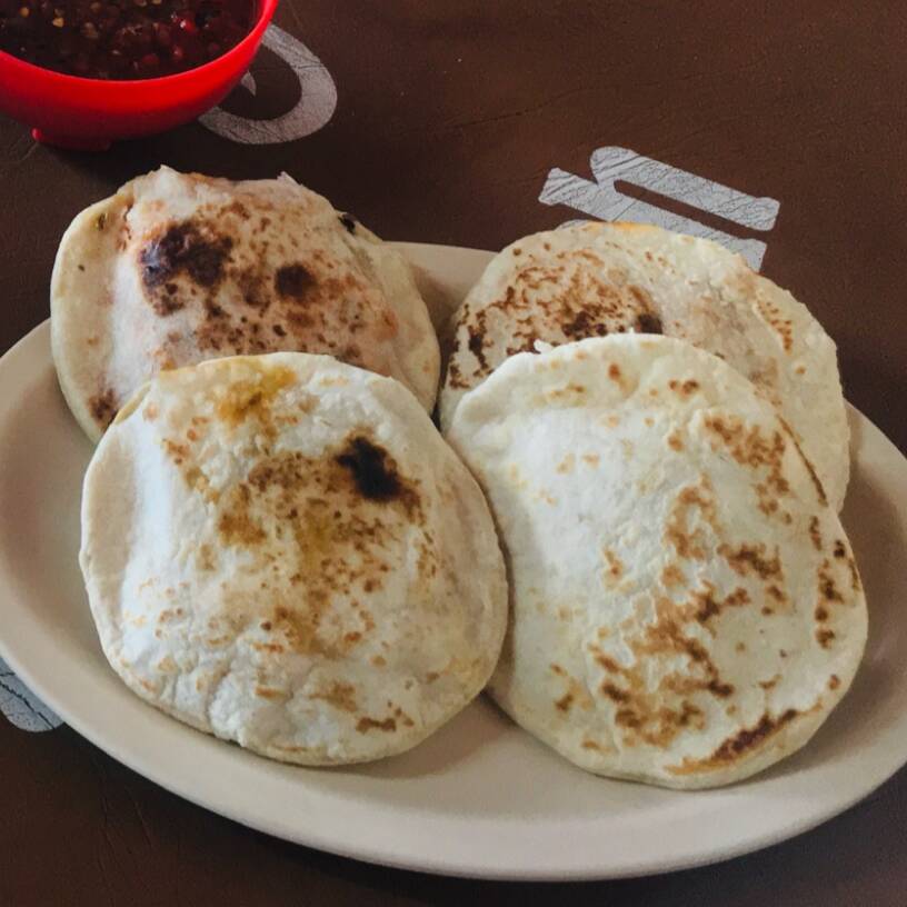 Gordita de Queso con Rajas