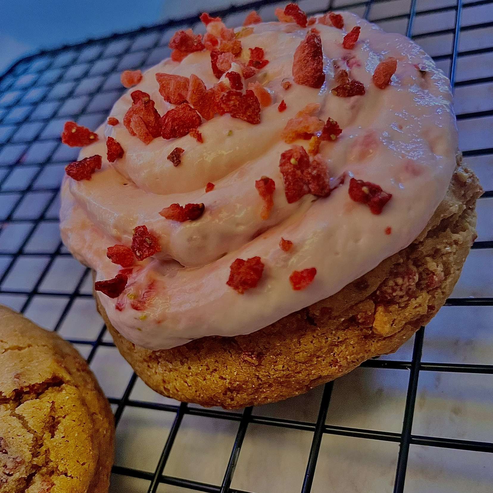 Crumble Cookies de 100 Gr Sabor Fresas con Crema