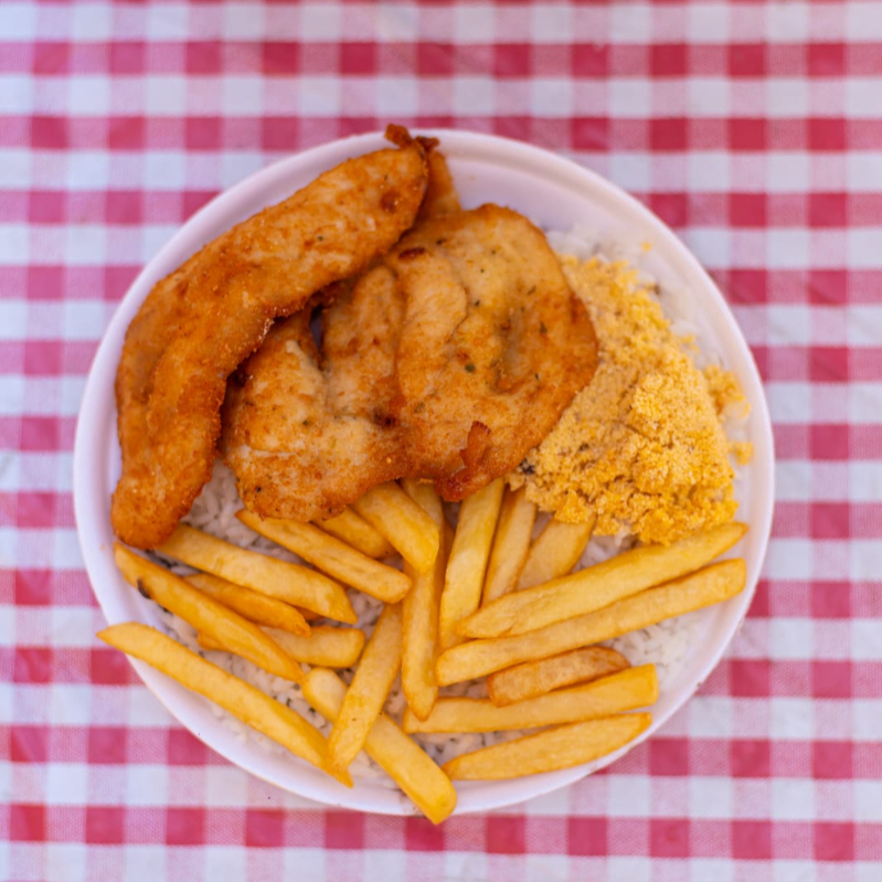 Arroz fresquinho, Feijão delicioso, batata frita, farofa