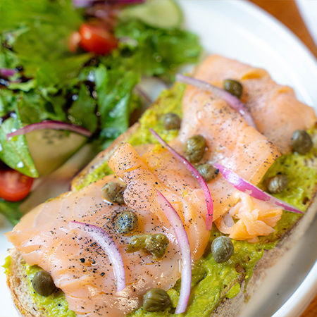 Toast con Salmón