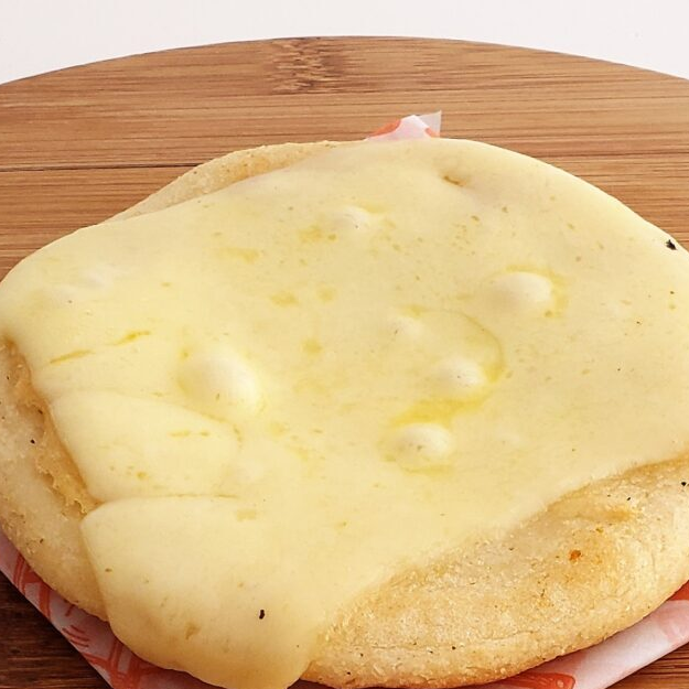 Arepa Quesudita