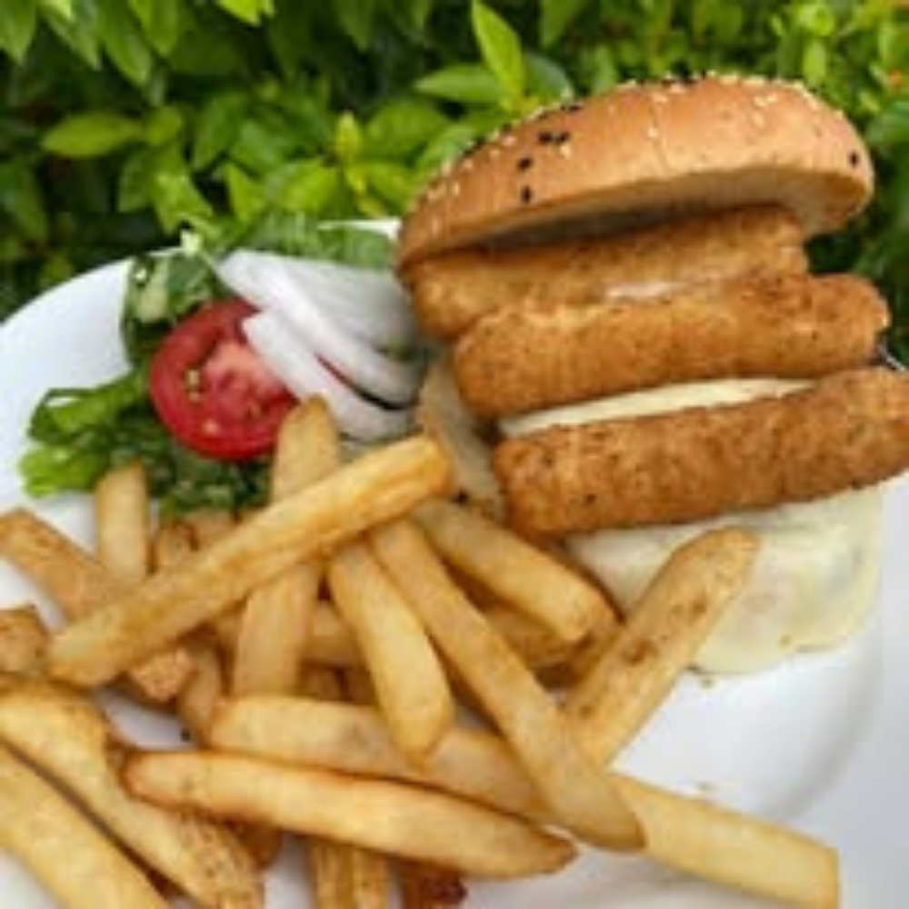 HAMBURGUESA QUESOSA CON CHIPS