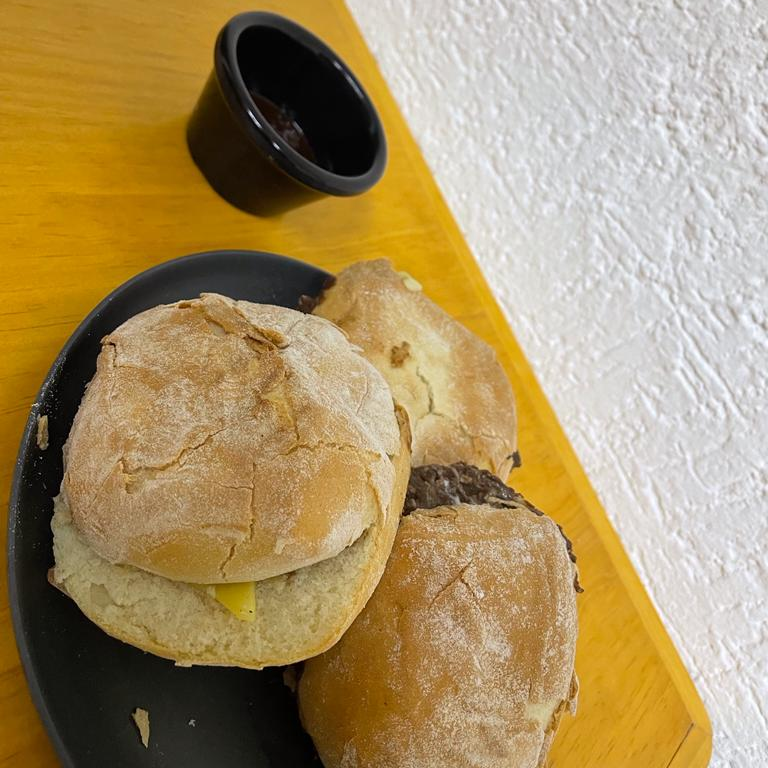 Mini Pambazo con Chorizo