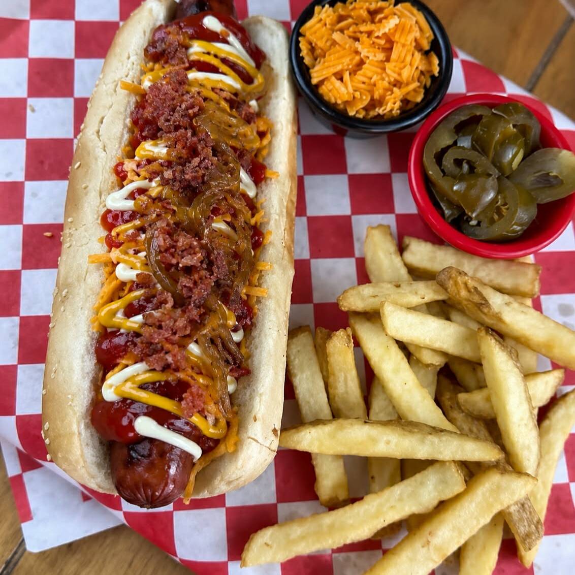 Hot Dog Estilo Costco + porción de papas