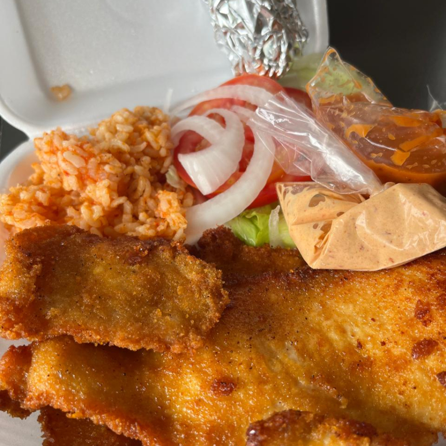 Milanesa de Pollo ConARROZ y Ensalada