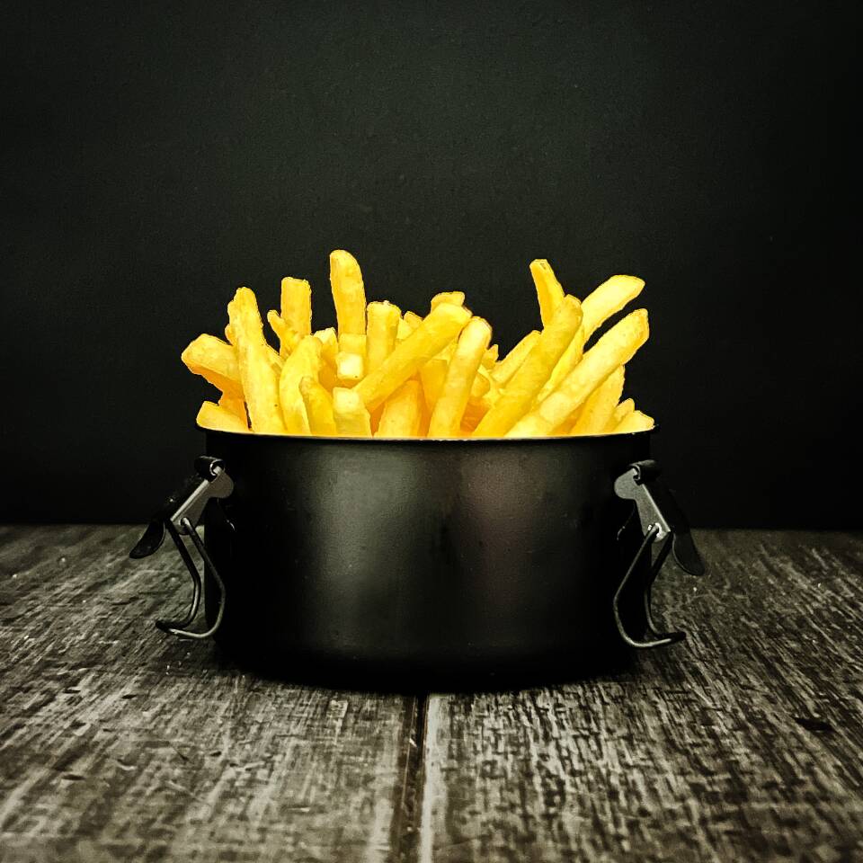 Batatas Palito Premium com corte 7mm, sequinhas e saborosas! 300g pesada antes da fritura