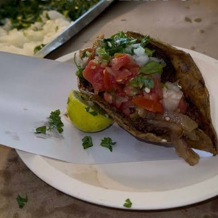 Quesadilla de Sesos con Cueritos