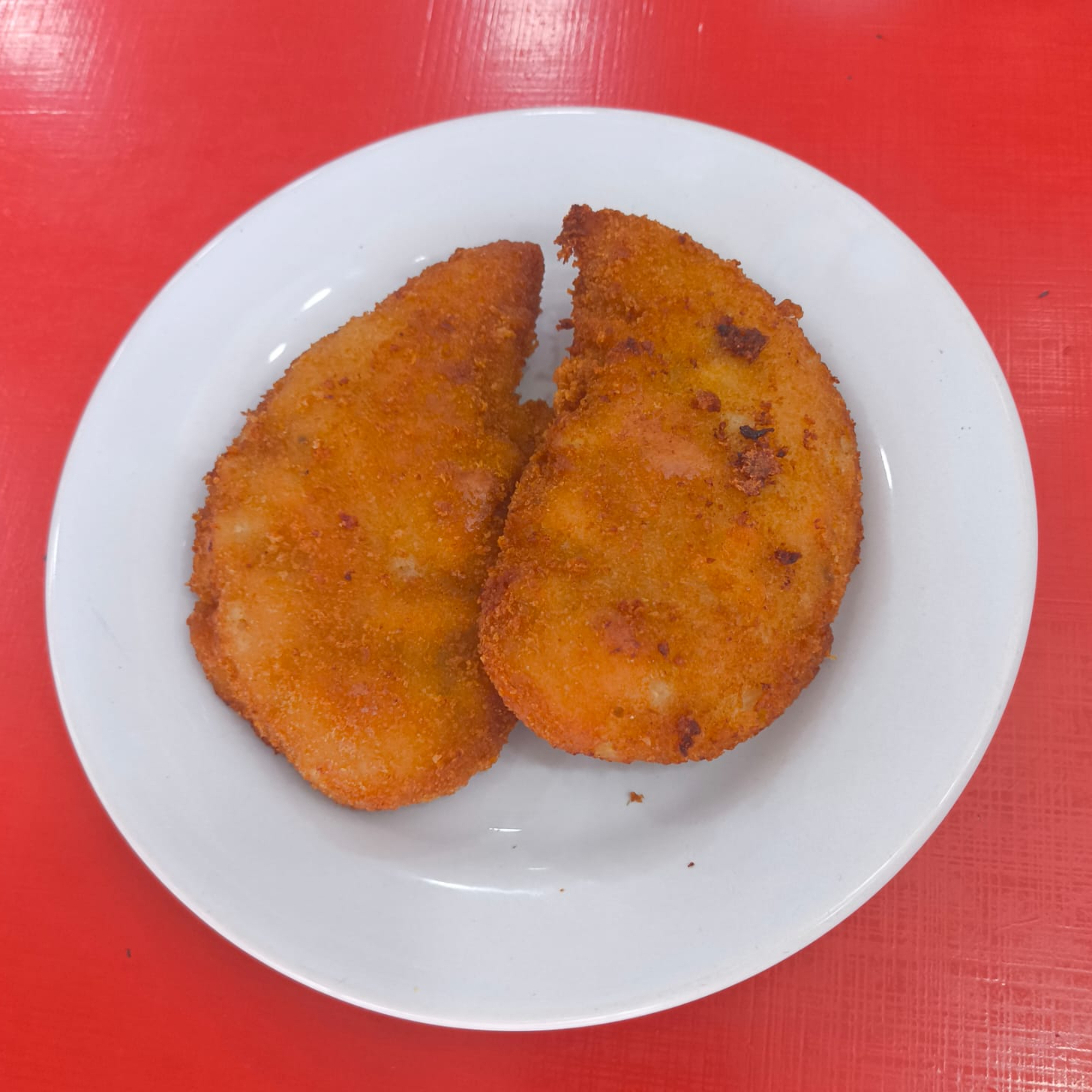 Arroz, Feijão, Macarrão, Farofa e Salada