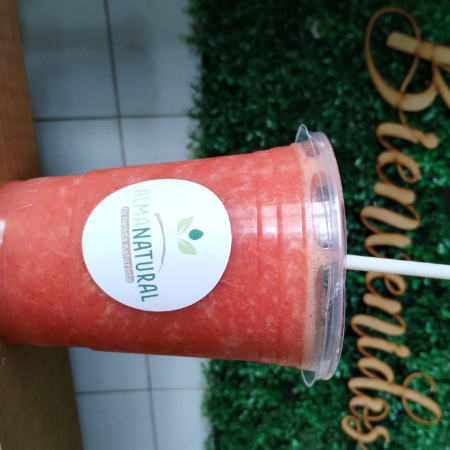 Combo Ensalada Pollo + Jugo de Fresa con naranja