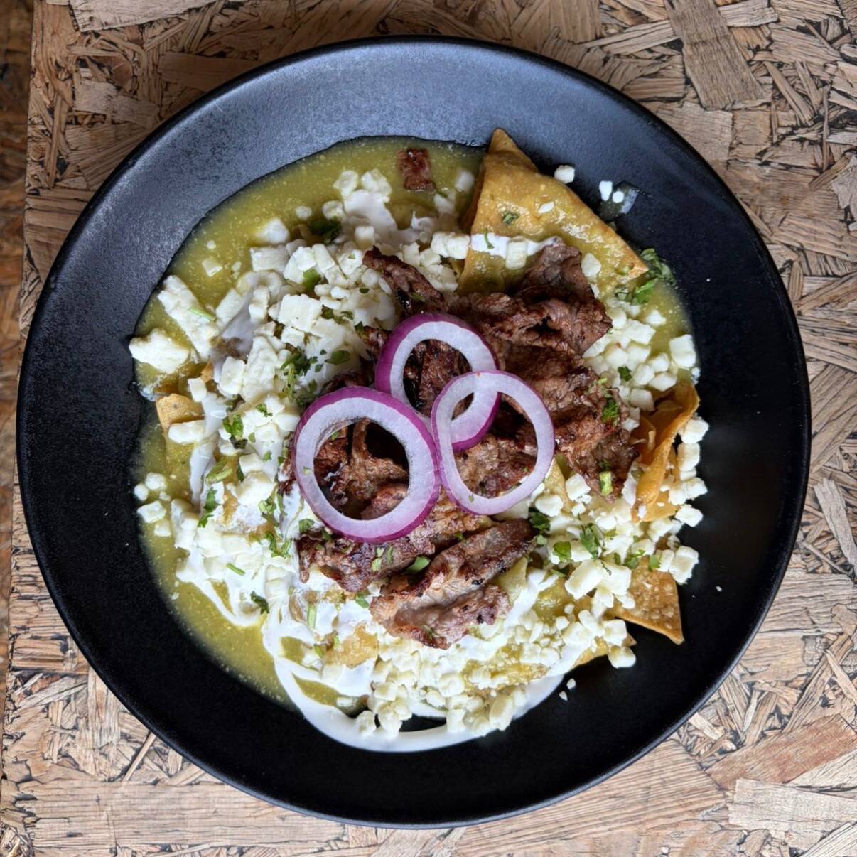Chilaquiles con Bistec