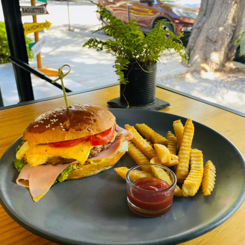 Hamburguesa Tradicional