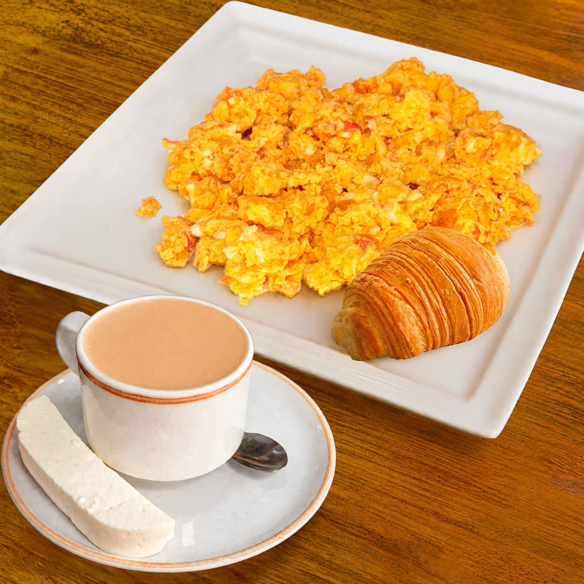 C2 Huevos, Chocolate o Café, Pan y Queso