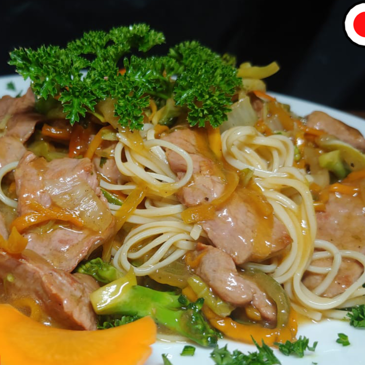 Yakisoba de Lomito