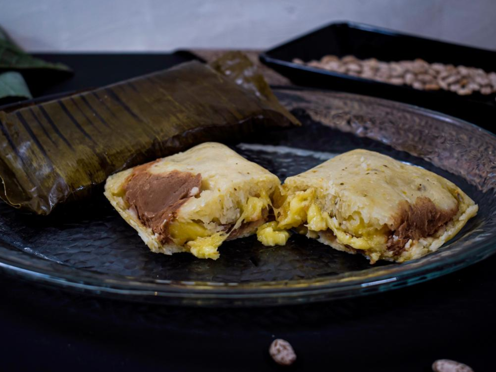 Tamal de Frijoles con Queso