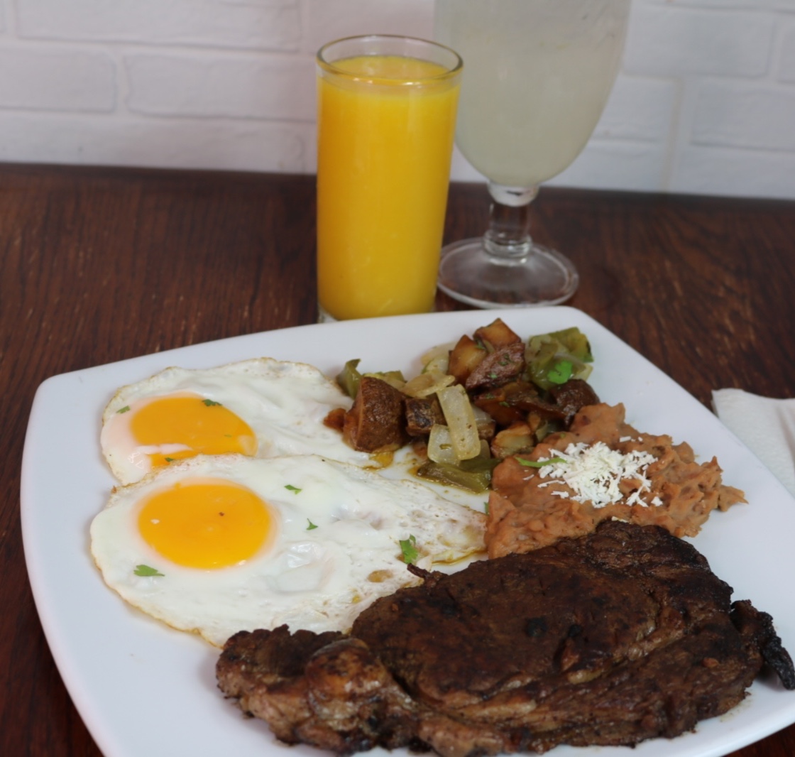 HUEVOS CON RIB EYE