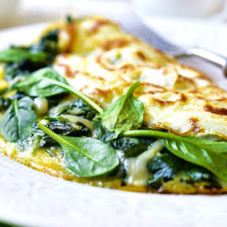 OMELLET DE CLARAS DE HUEVO CON PECHUGA DE PAVO