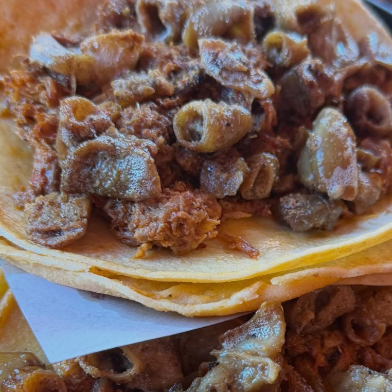 Taco Mixto (tripa y birria)