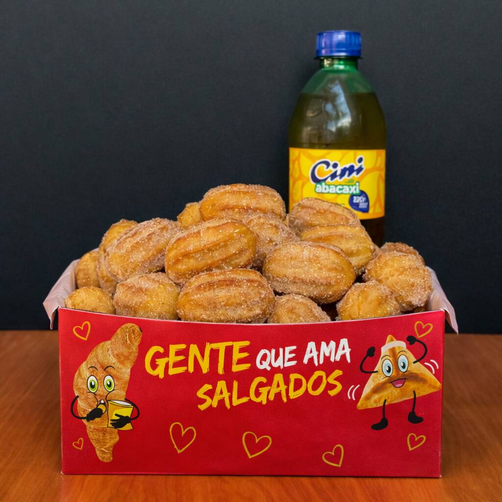 Contém 30 Mini churros Crocantes + Refri (500ml). Churros fritos na hora em óleo de algodão e entregues quentinhos, com o padrão de qualidade Lari Salgados. Perfeitos para matar sua fome!